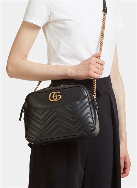 gg marmont matelassé shoulder bag.